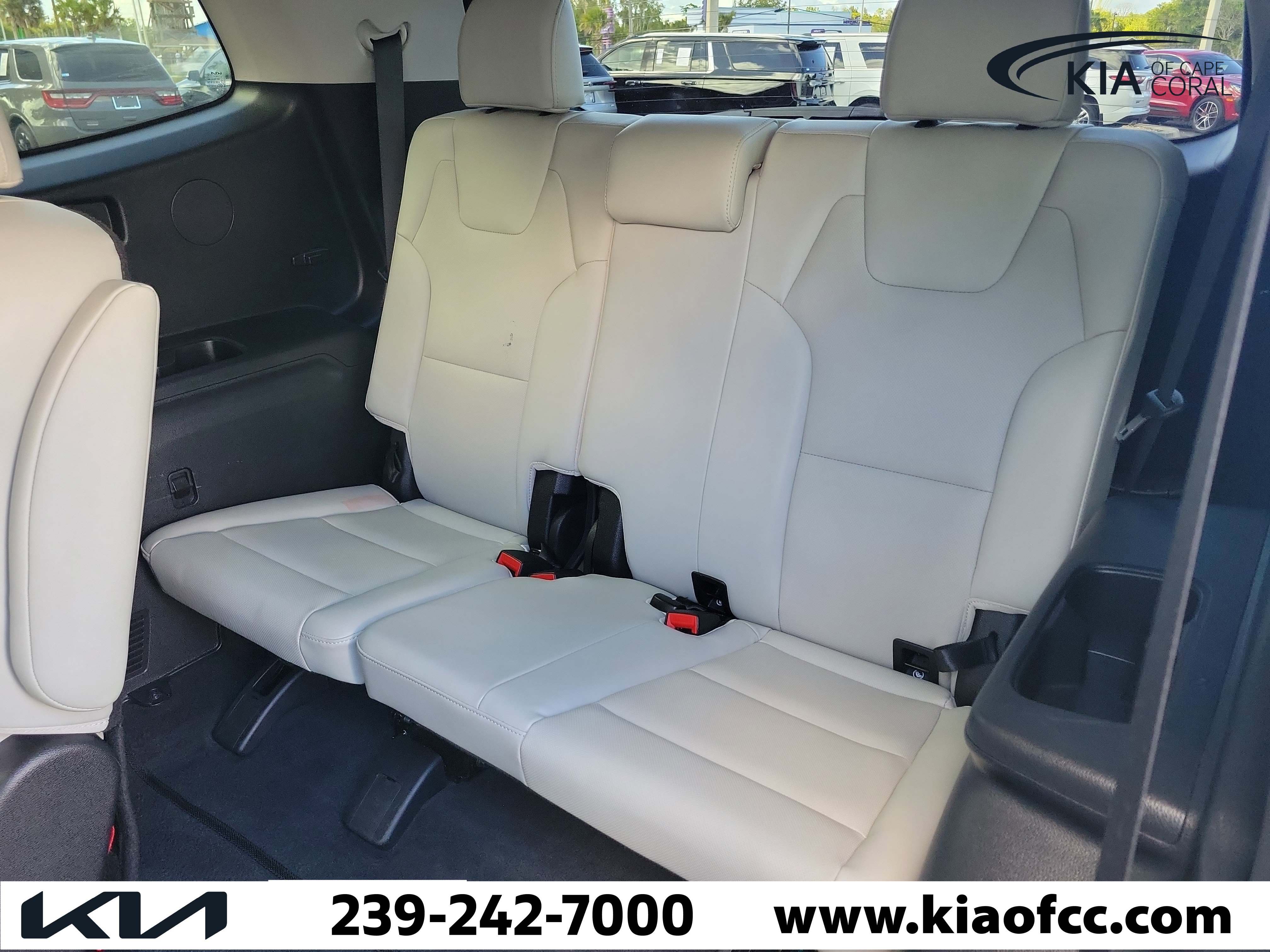 Used 2023 Kia Telluride S image 13