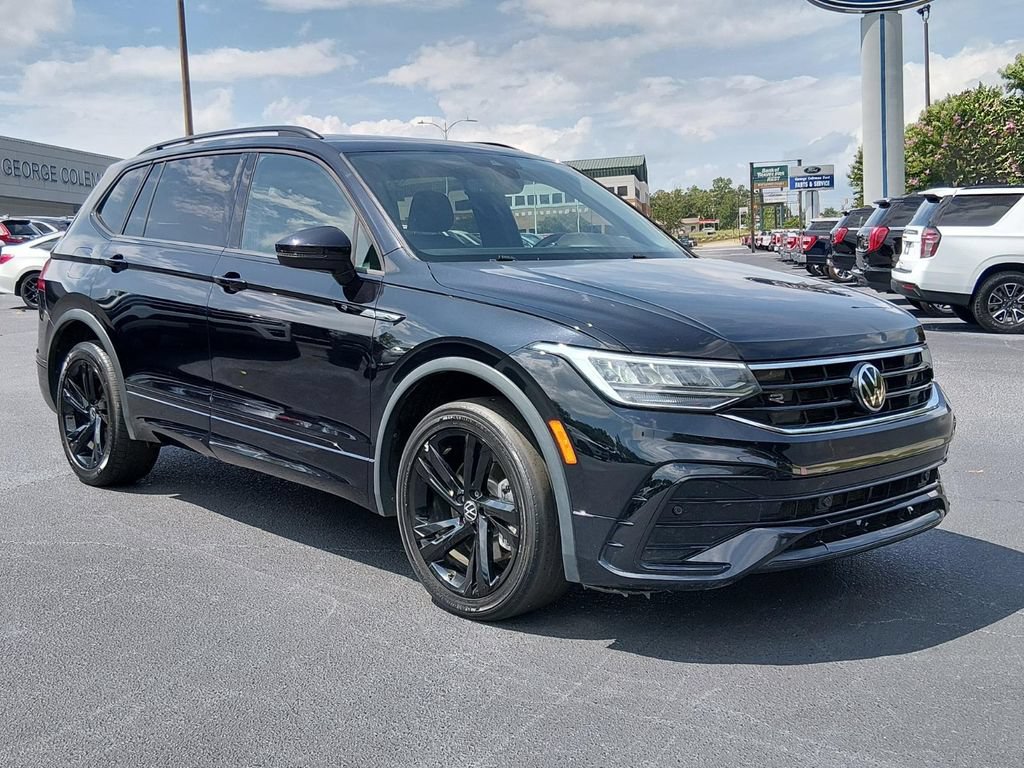 Used 2023 Volkswagen Tiguan SE R-Line FWD image 2