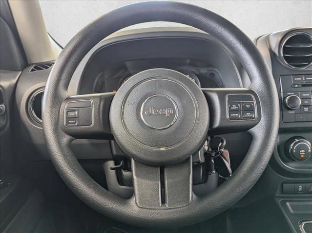 Used 2016 Jeep Patriot Sport w/ Power Value Group AWD/4WD image 10