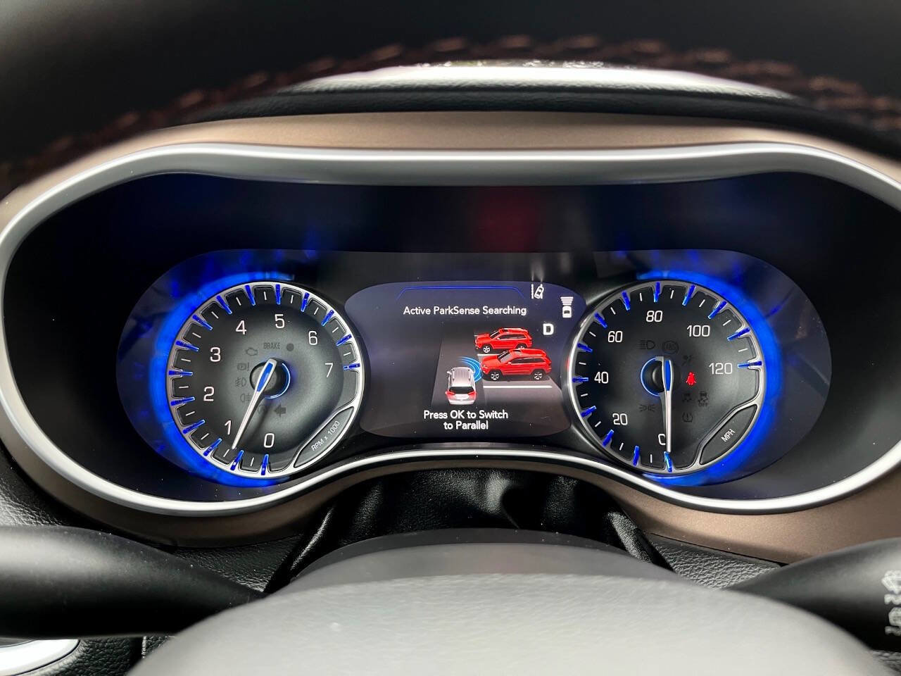 Used 2017 Chrysler Pacifica Touring-L Plus w/ Advanced Safetytec Group image 25