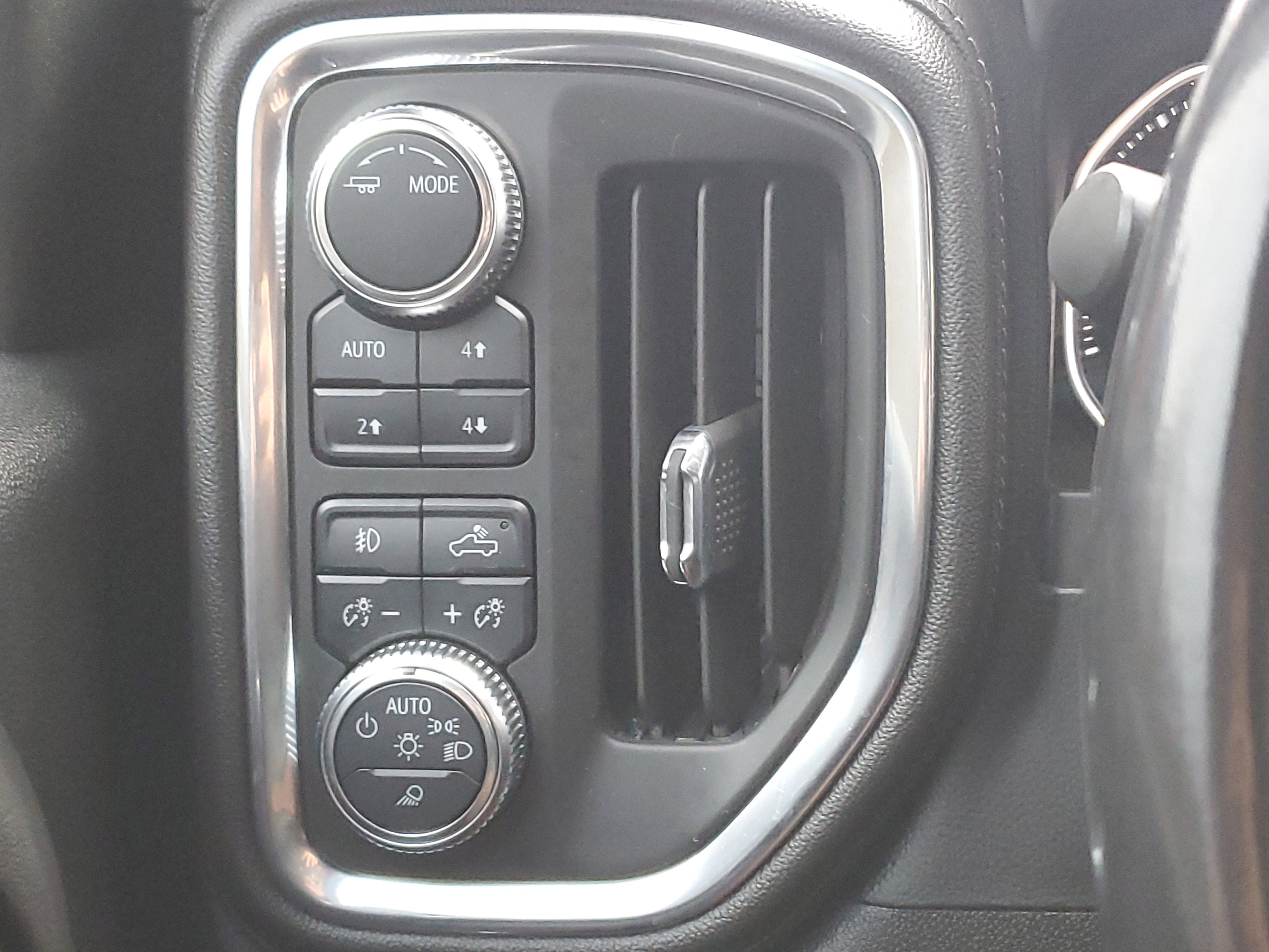 Used 2020 GMC Sierra 3500 SLT w/ SLT Convenience Package image 25