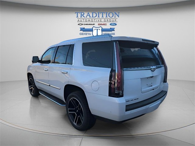 Used 2020 Cadillac Escalade Luxury image 3