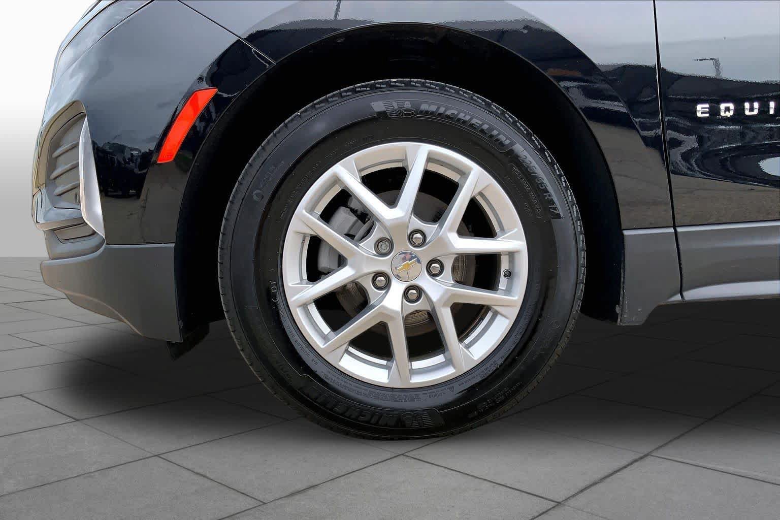 Certified 2024 Chevrolet Equinox LT FWD image 11