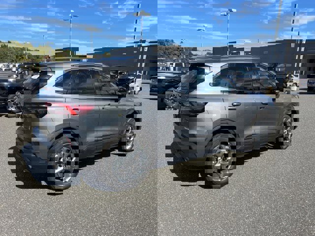 New 2026 Ford Escape ST-Line Select w/ Equipment Group 401A image 12