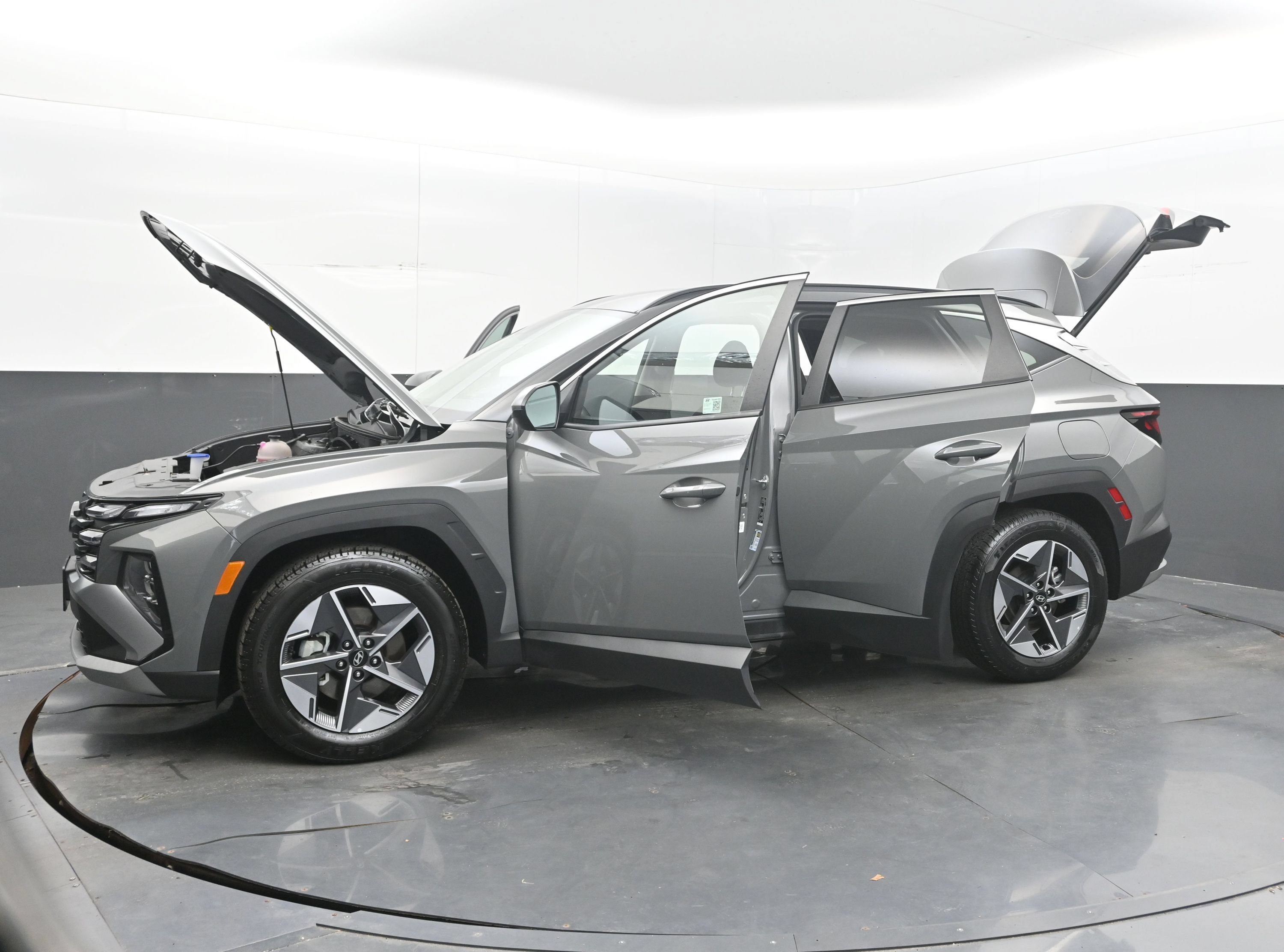 Used 2025 Hyundai Tucson SEL FWD image 43