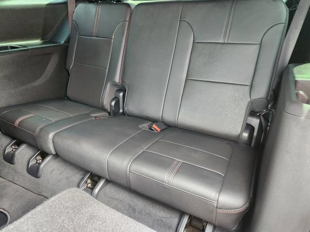 Used 2023 Chevrolet Traverse RS FWD image 31