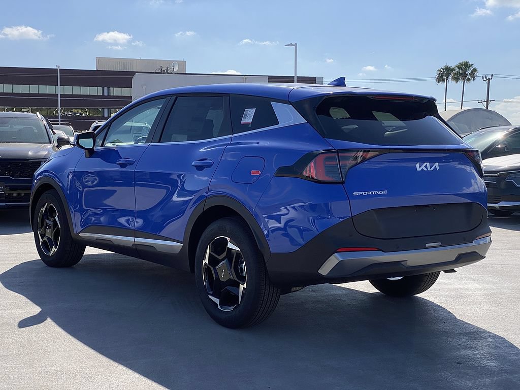 New 2026 Kia Sportage EX w/ EX Panorama Roof Package FWD image 7