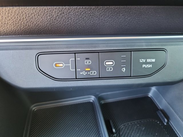 New 2026 Kia Carnival SX image 21