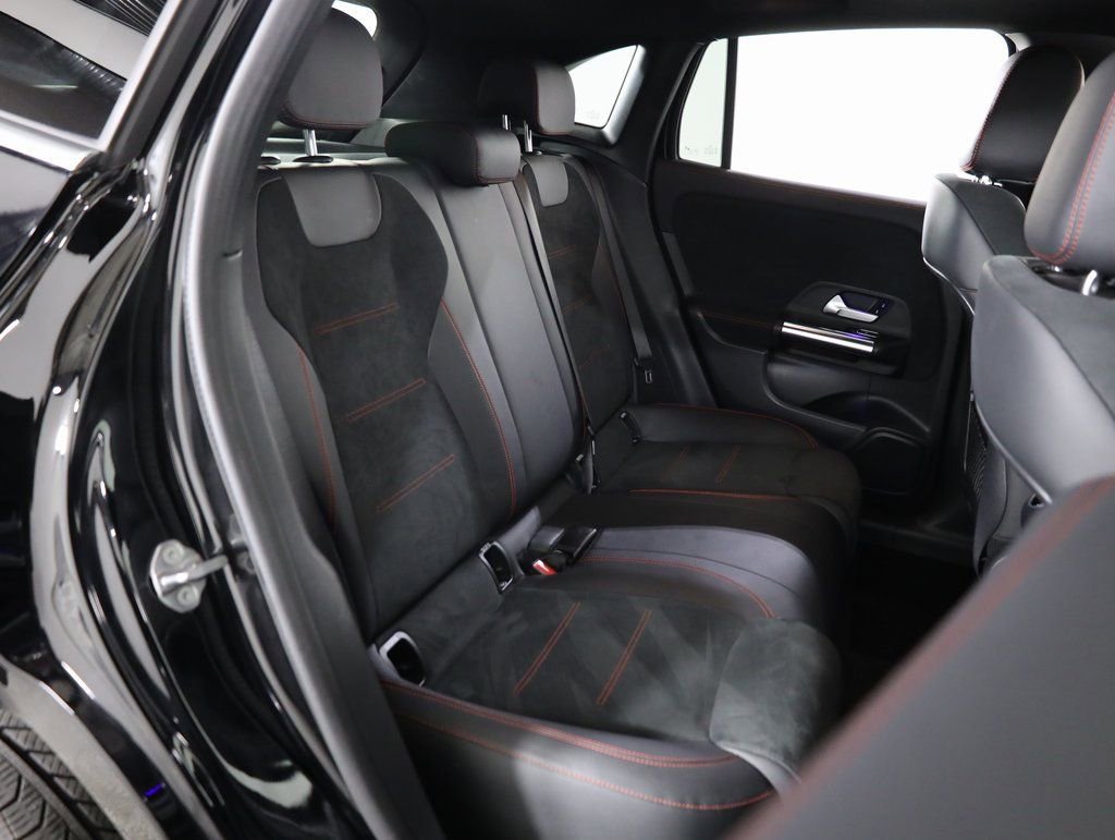 Certified 2022 Mercedes-Benz GLA 250 4MATIC image 46