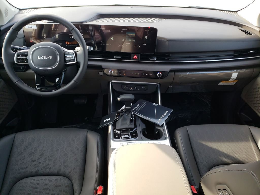 New 2026 Kia Carnival EX FWD image 9