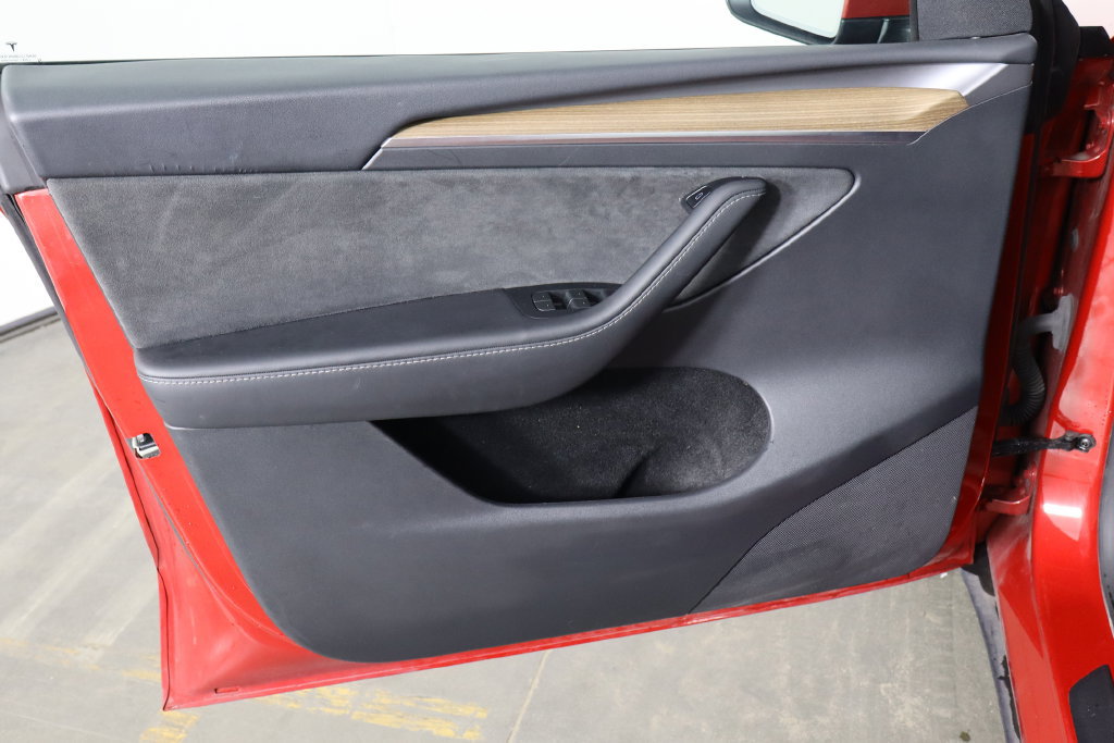 Used 2023 Tesla Model Y Long Range AWD/4WD image 17