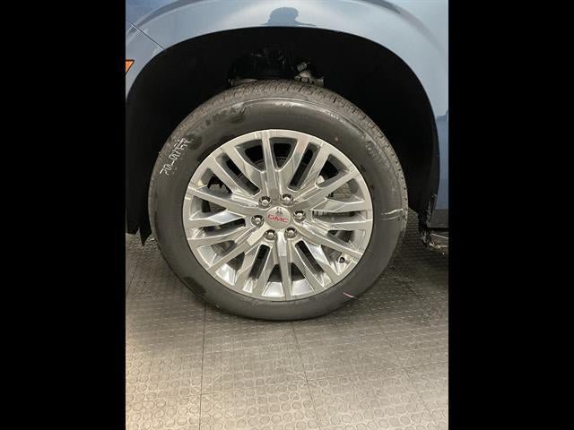 New 2026 GMC Yukon Elevation w/ LPO, Floor Liner Package AWD/4WD image 39