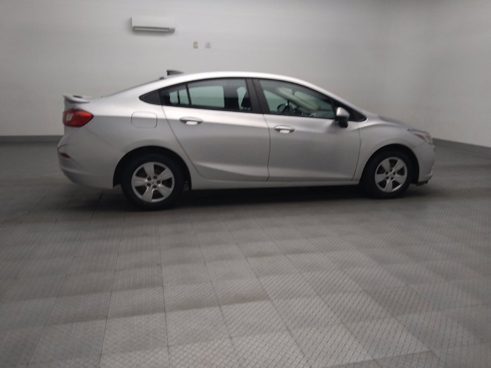 Used 2018 Chevrolet Cruze LS FWD image 10