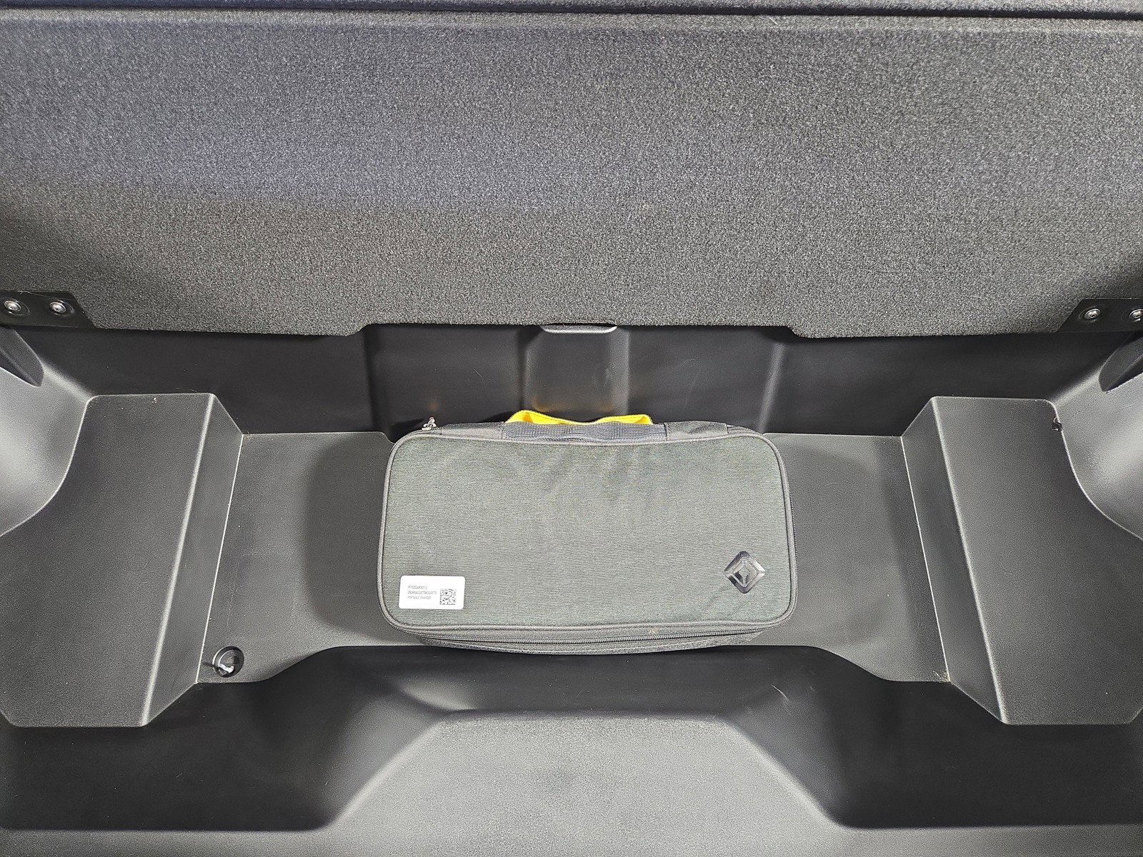 Used 2023 Rivian R1S Adventure AWD/4WD image 14