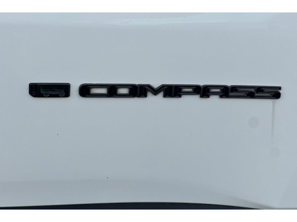 Used 2021 Jeep Compass Latitude image 34