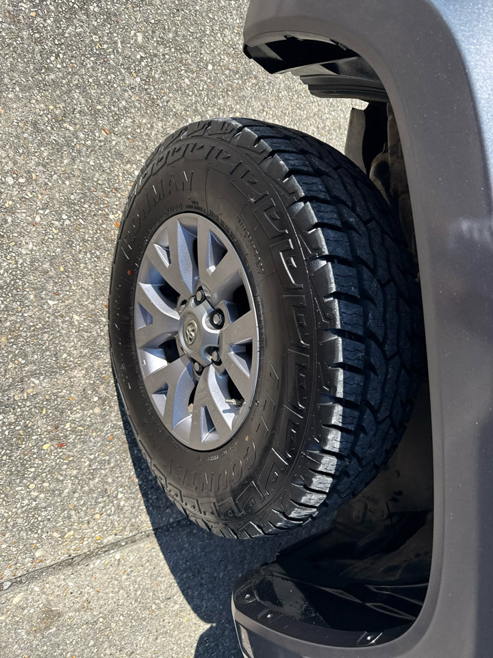 Used 2017 Toyota Tacoma SR5 image 14