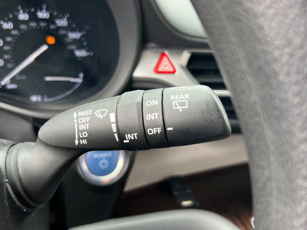 Used 2024 Toyota Sienna LE image 27