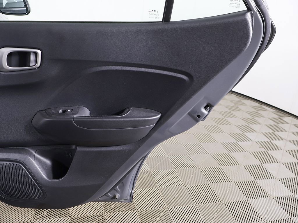 Certified 2024 Hyundai Venue SEL FWD image 23