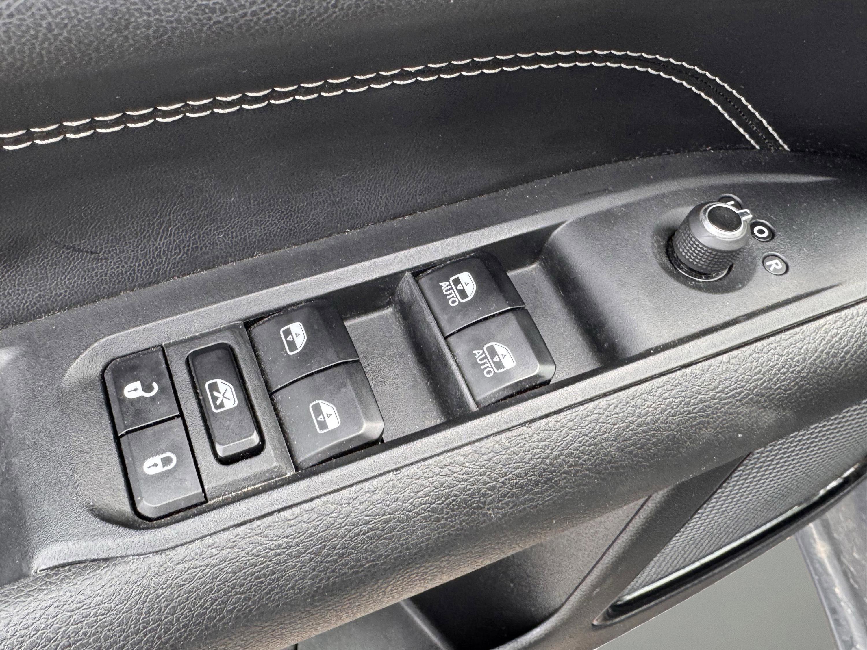 Used 2023 Jeep Compass Altitude w/ Convenience Group image 6