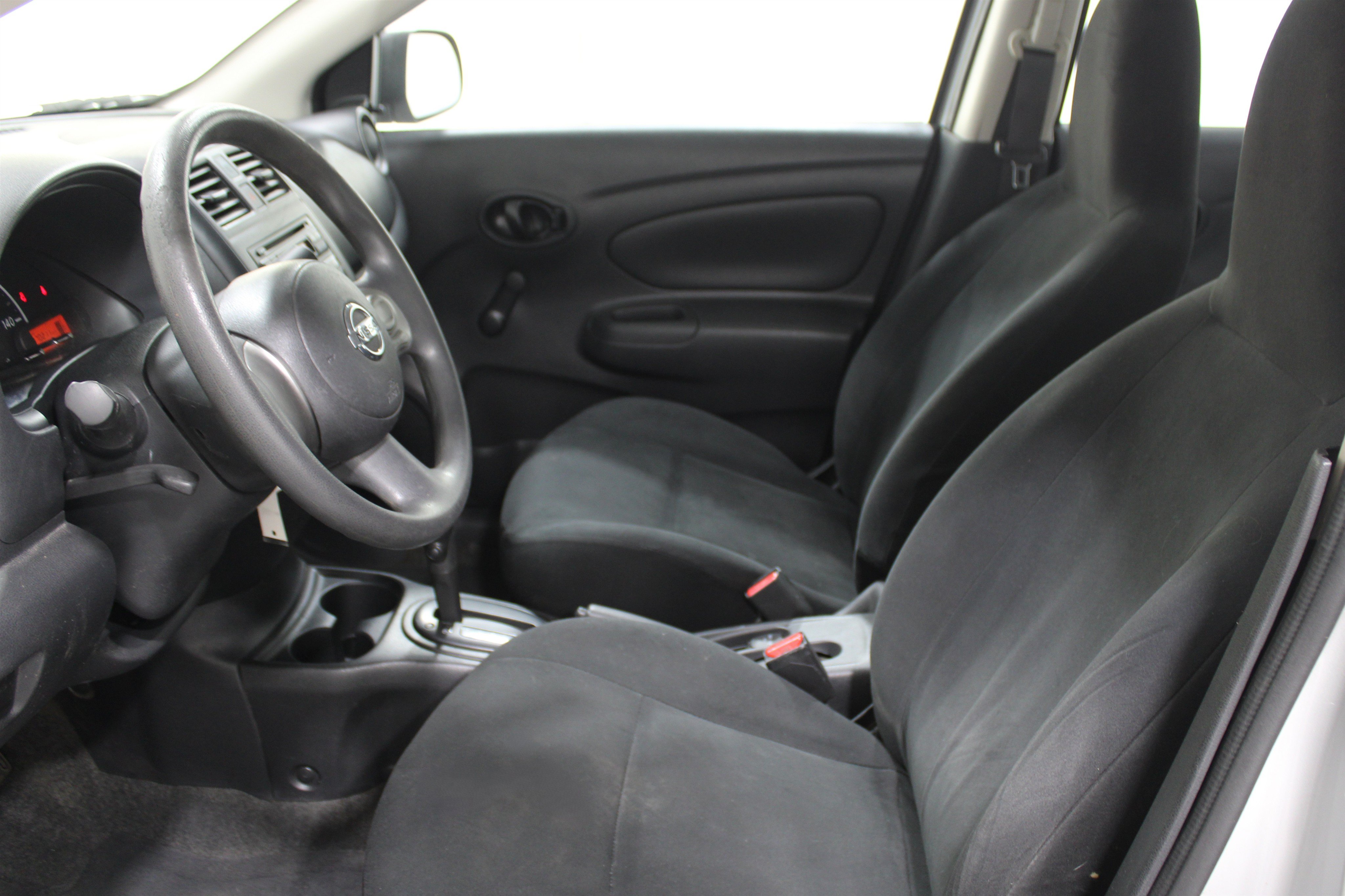 Used 2014 Nissan Versa S Plus FWD image 3