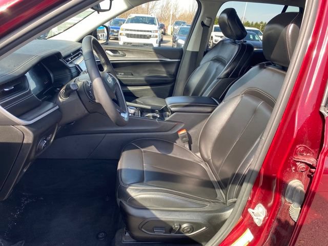 Used 2023 Jeep Grand Cherokee Limited AWD/4WD image 13