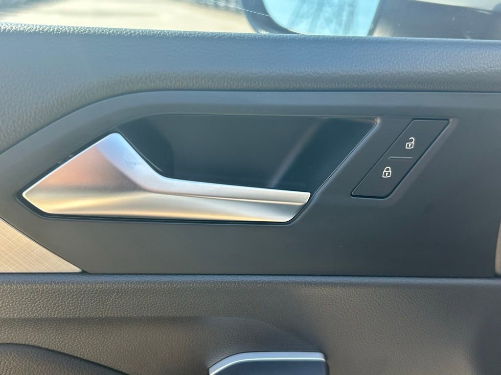 Used 2023 Volkswagen Jetta SE image 20