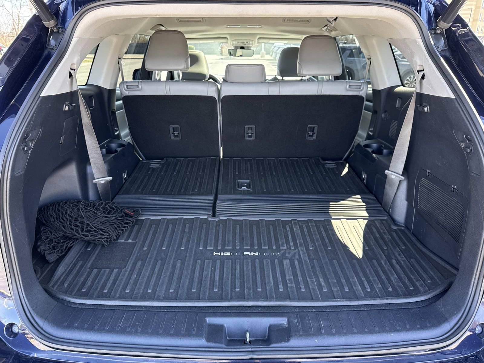 Used 2020 Toyota Highlander XLE AWD/4WD image 27