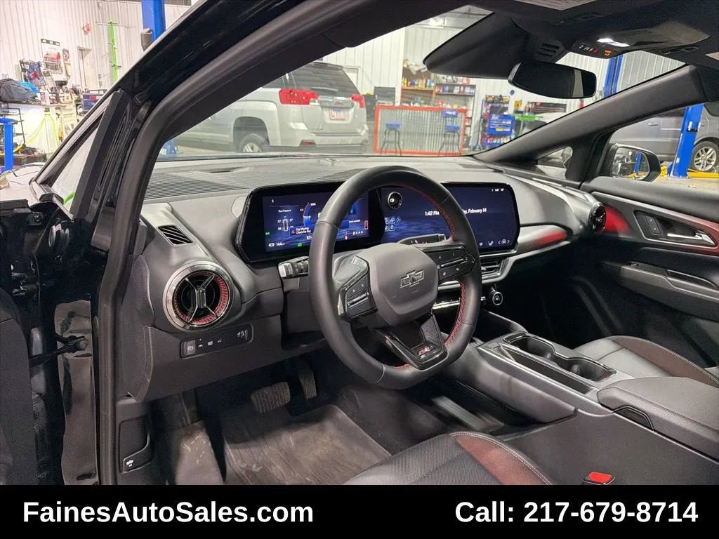 Used 2024 Chevrolet Equinox EV RS AWD/4WD image 28