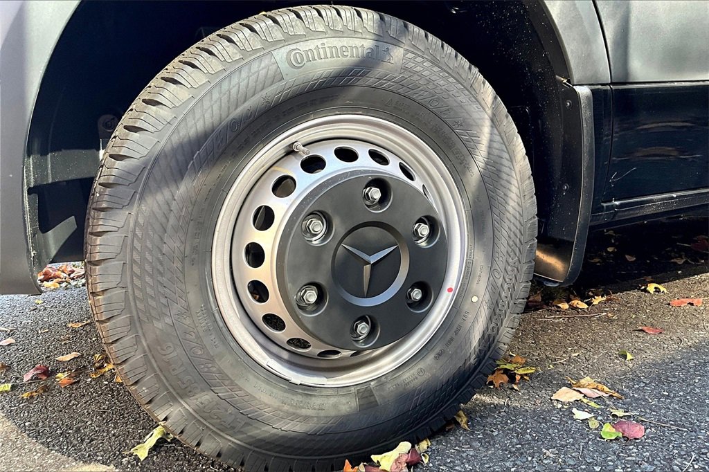 New 2025 Mercedes-Benz Sprinter 4500 image 11