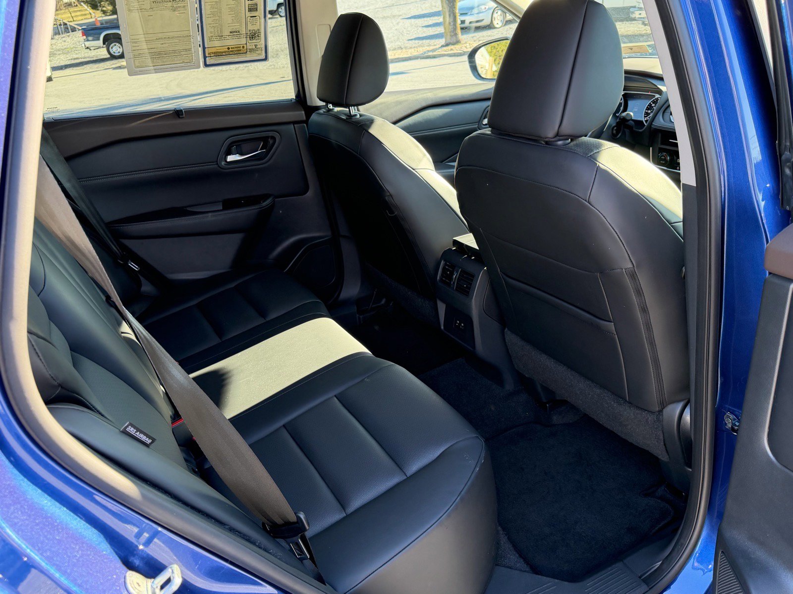 Used 2023 Nissan Rogue SV w/ SV Premium B Package image 24