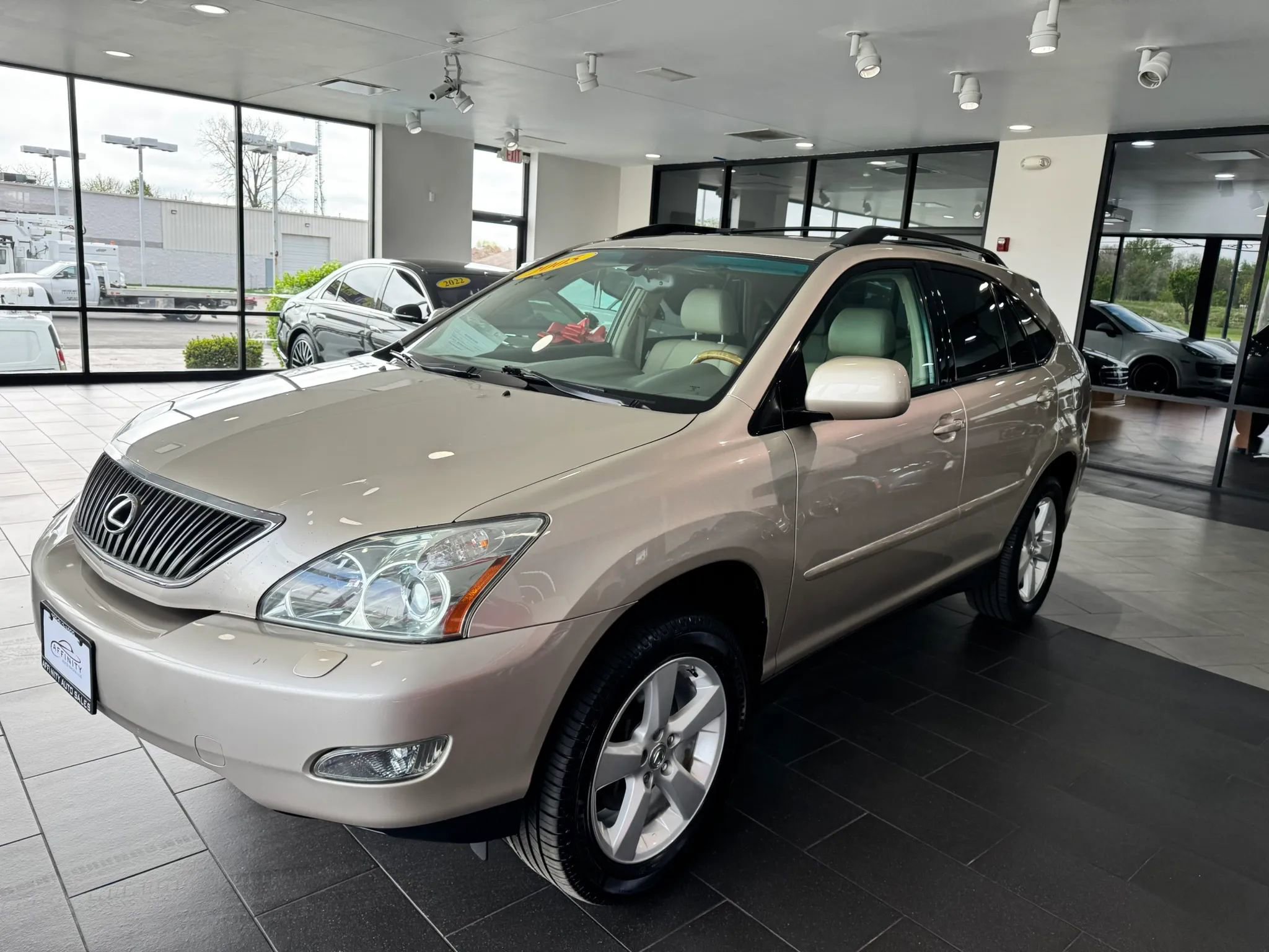 Used 2005 Lexus RX 330 AWD image 2