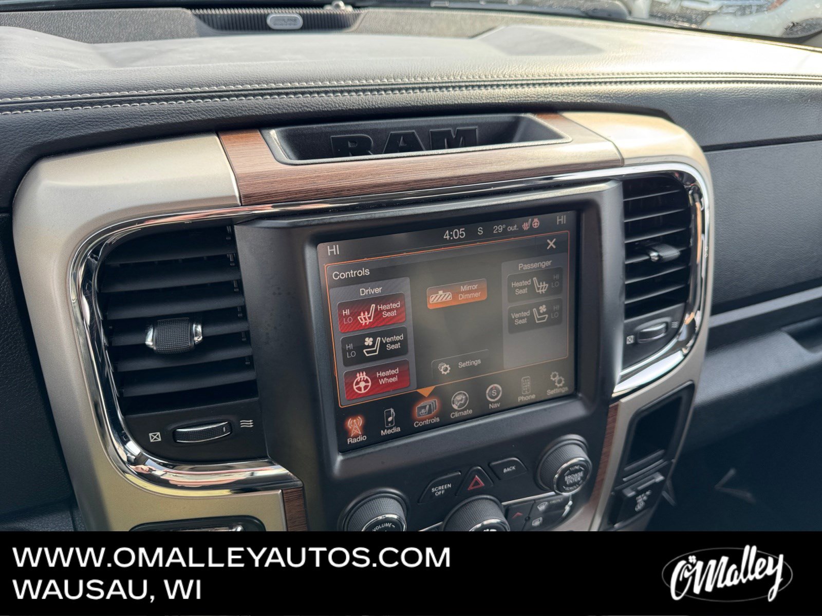 Used 2014 RAM 1500 Laramie w/ Trailer Tow Group image 20