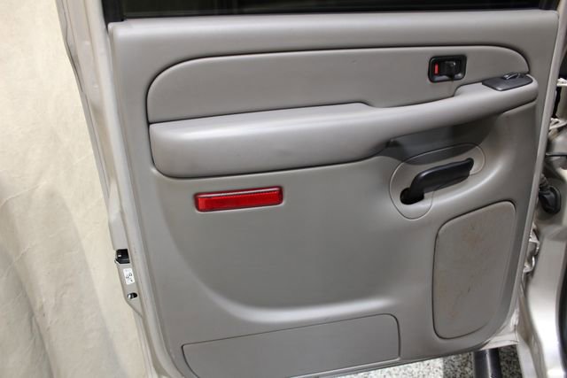 Used 2007 GMC Sierra 2500 SLT w/ Heavy-Duty Power Package image 23