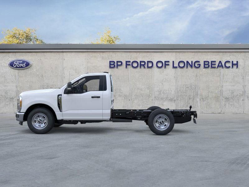 New 2026 Ford F350 XL w/ XL Chrome Package image 3