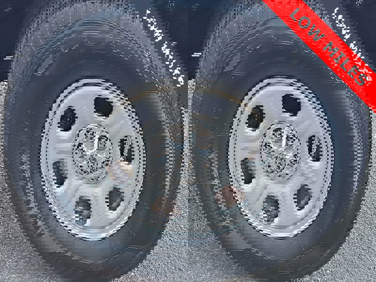 Used 2023 Nissan Frontier S w/ Technology Package image 12