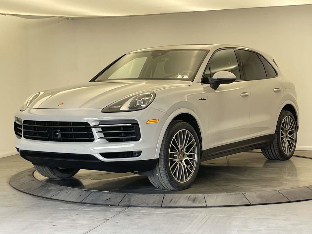 Certified 2023 Porsche Cayenne Platinum Edition AWD/4WD image 1