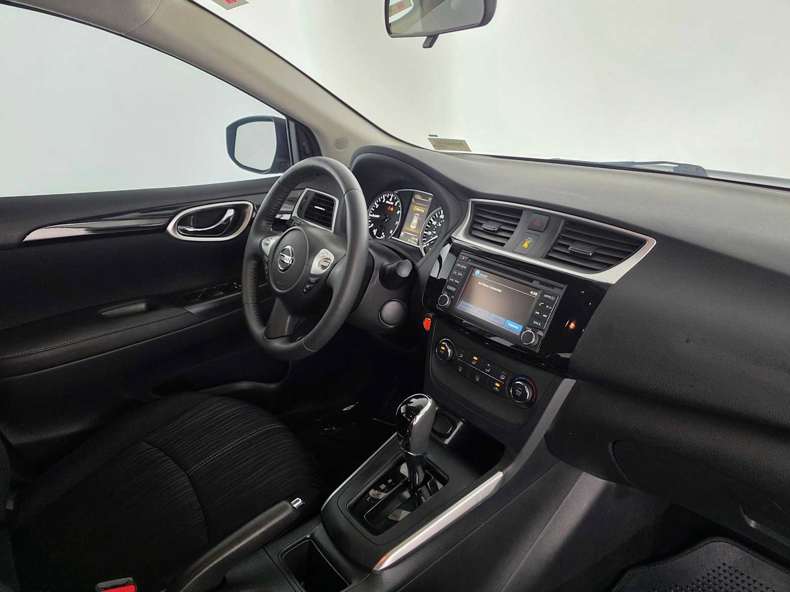Used 2017 Nissan Sentra SV w/ Driver's Assist Package FWD image 11