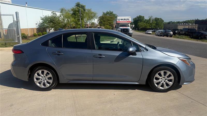 Used 2021 Toyota Corolla LE FWD image 6