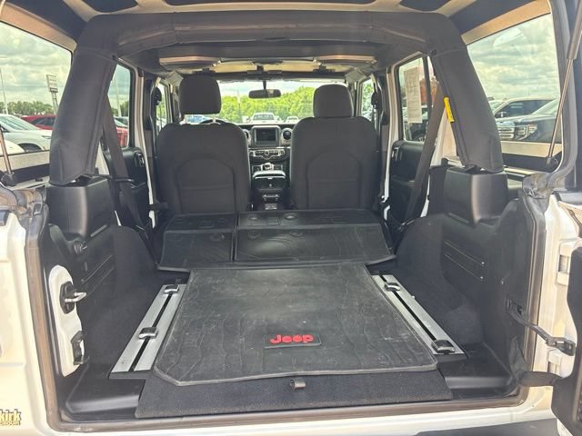 Used 2018 Jeep Wrangler Unlimited Sahara w/ LED Lighting Group AWD/4WD image 37