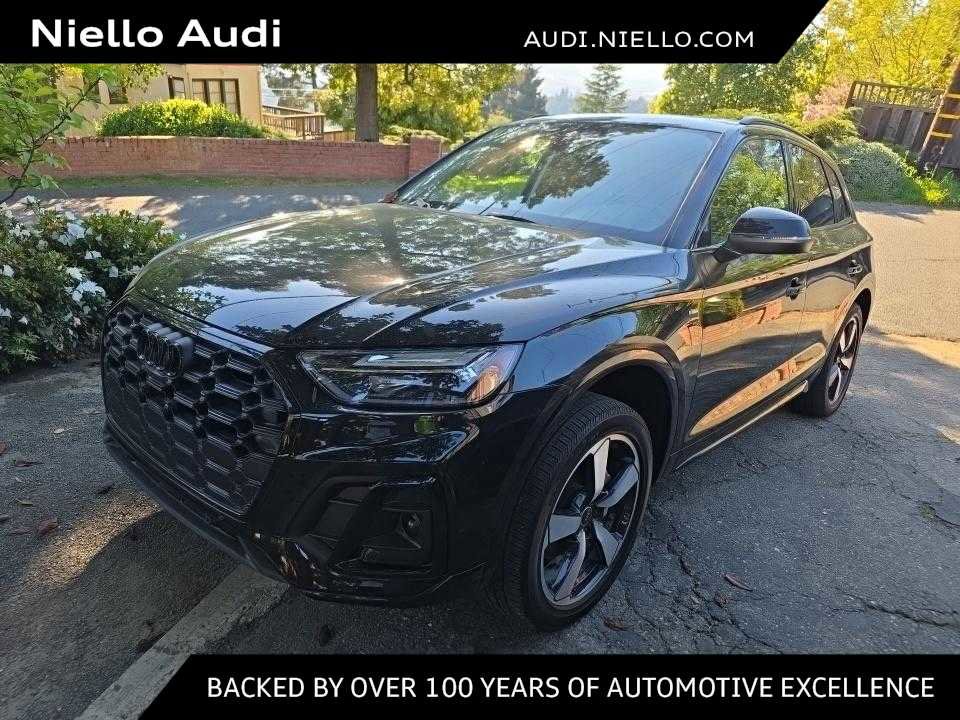 Used 2023 Audi Q5 2.0T Premium Plus w/ Premium Plus Package AWD/4WD image 1