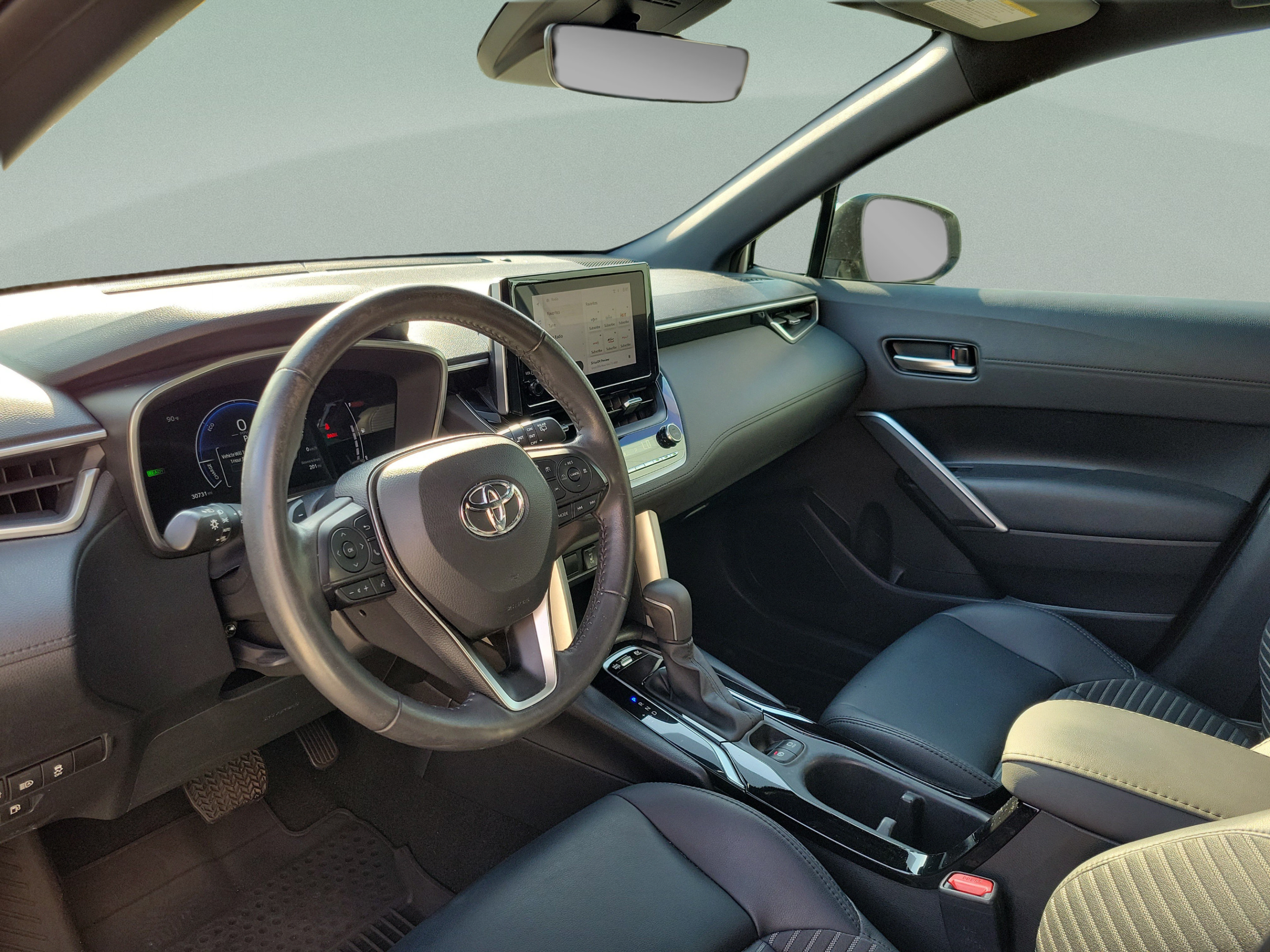 Used 2023 Toyota Corolla Cross AWD Hybrid w/ Convenience Package image 8