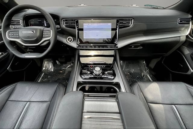 Used 2025 Jeep Wagoneer Series II w/ Convenience Group I AWD/4WD image 7