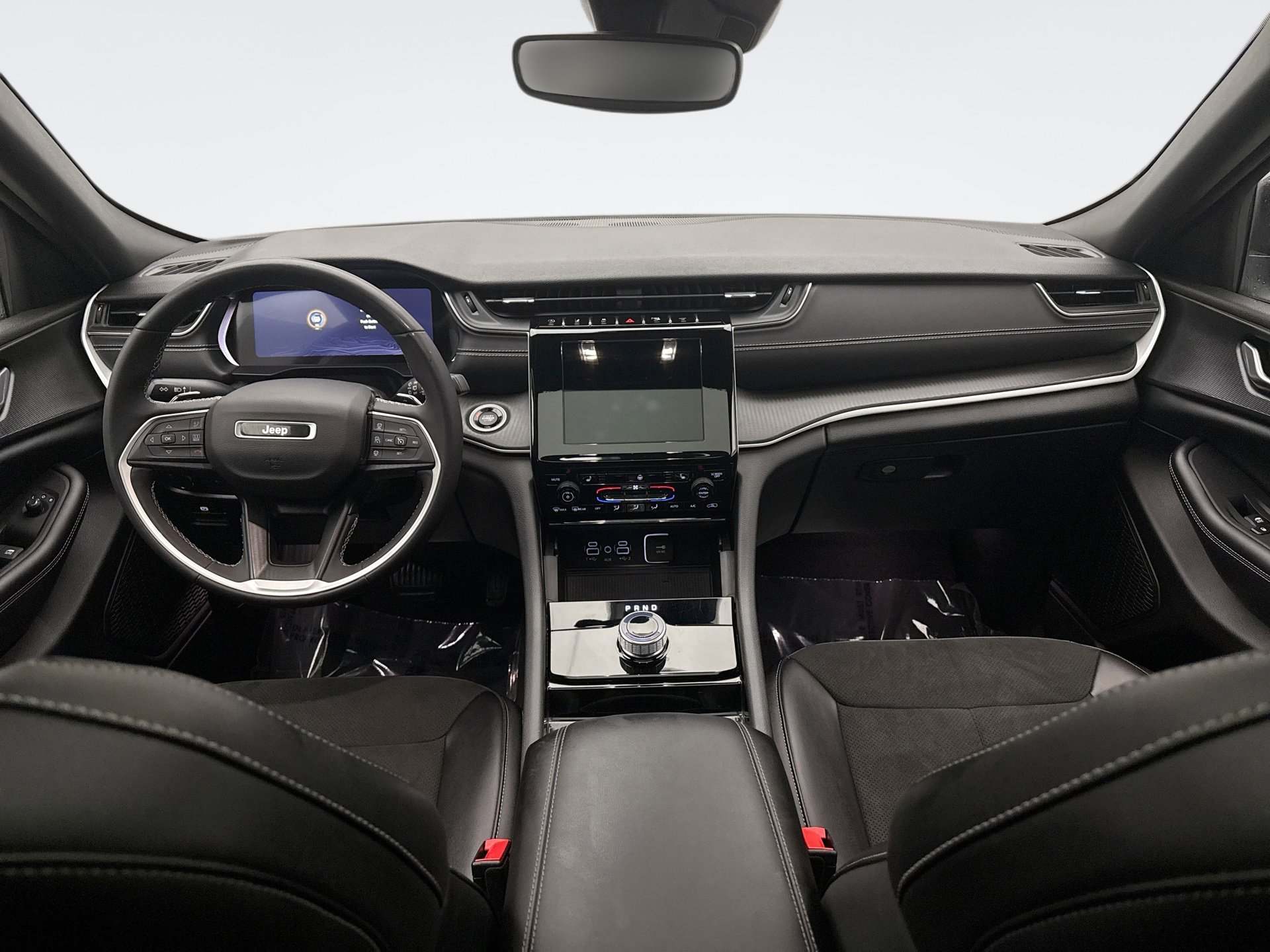 Used 2023 Jeep Grand Cherokee Altitude image 14