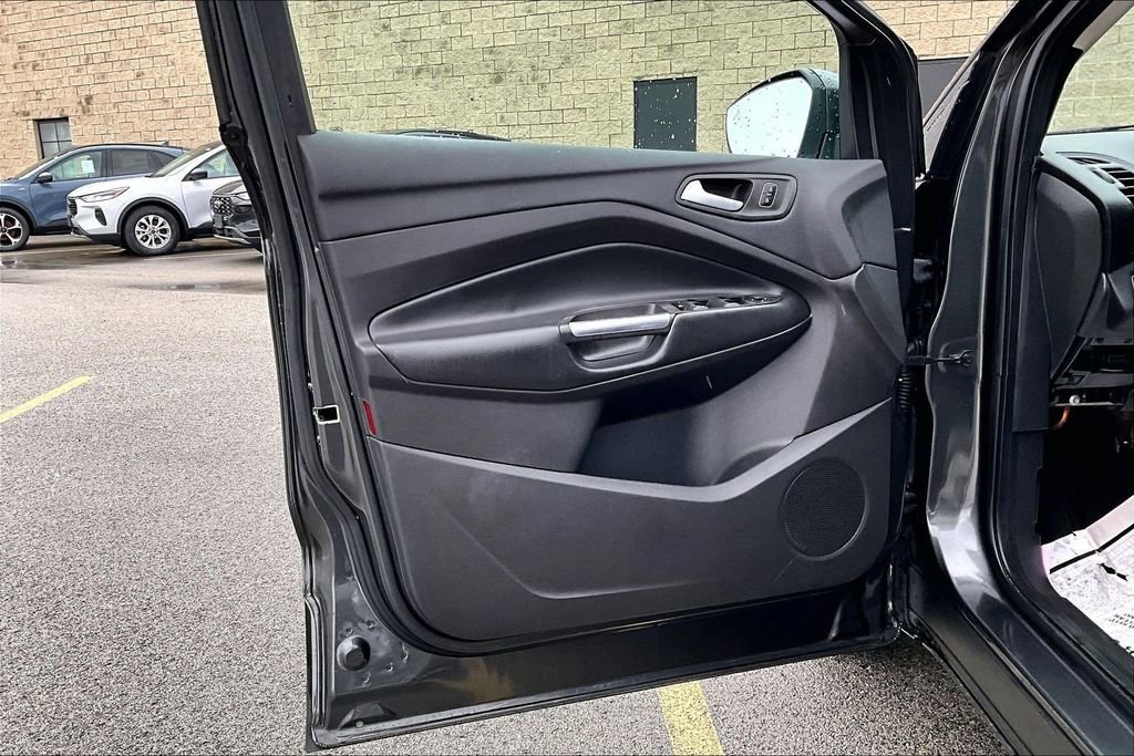 Used 2019 Ford Escape SEL image 22