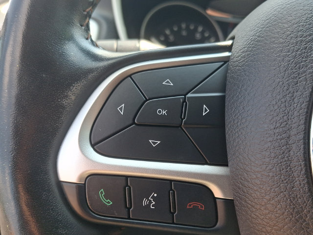 Used 2020 Jeep Compass Latitude w/ Cold Weather Group AWD/4WD image 22