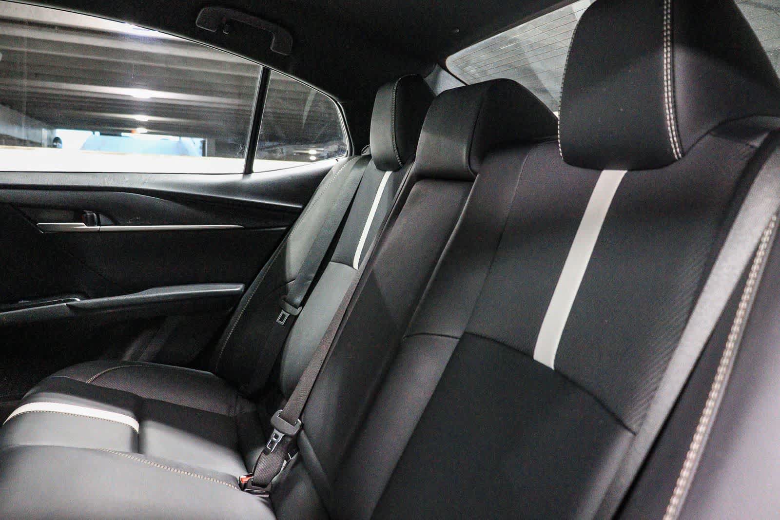 Used 2025 Toyota Camry SE w/ Convenience Package FWD image 16