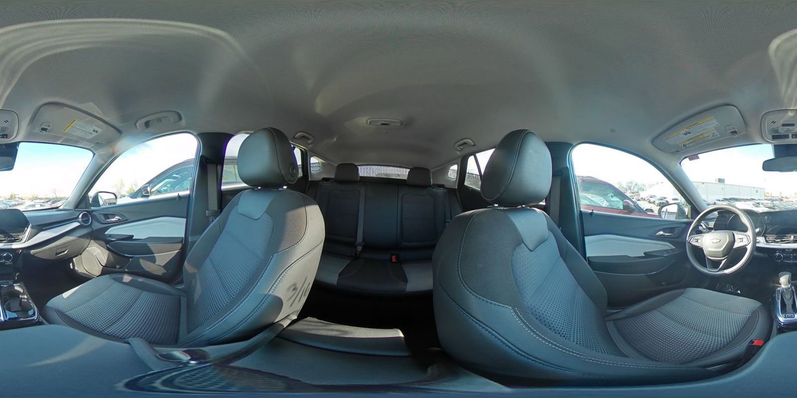 Used 2025 Chevrolet Trax LT image 40