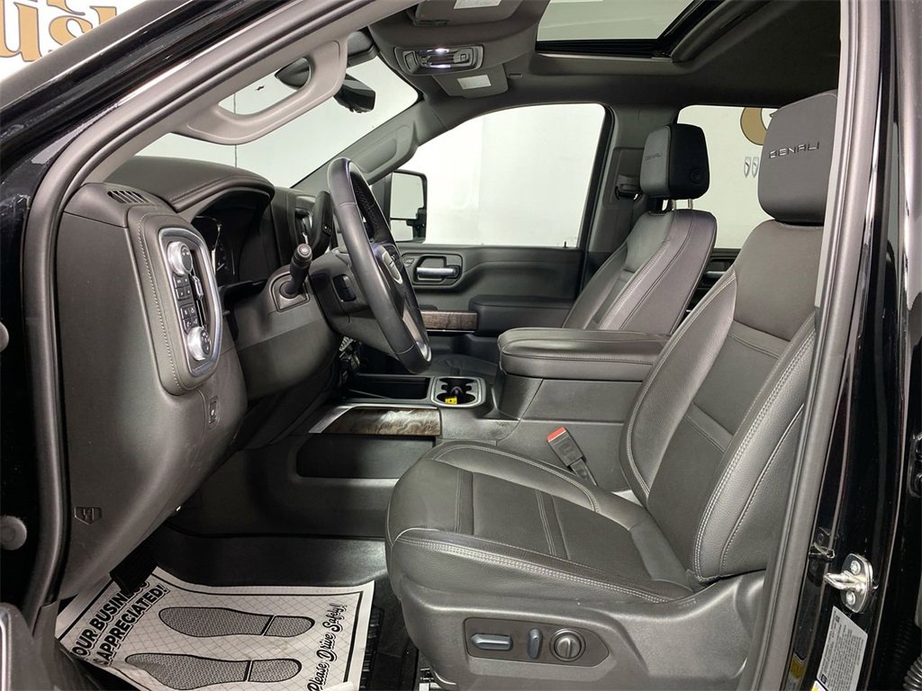 Used 2023 GMC Sierra 2500 Denali w/ Denali Ultimate Package image 11