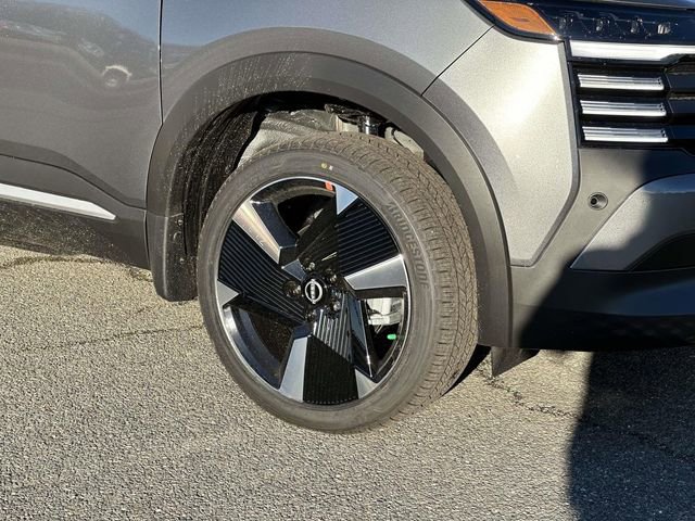 New 2026 Nissan Kicks SR image 7