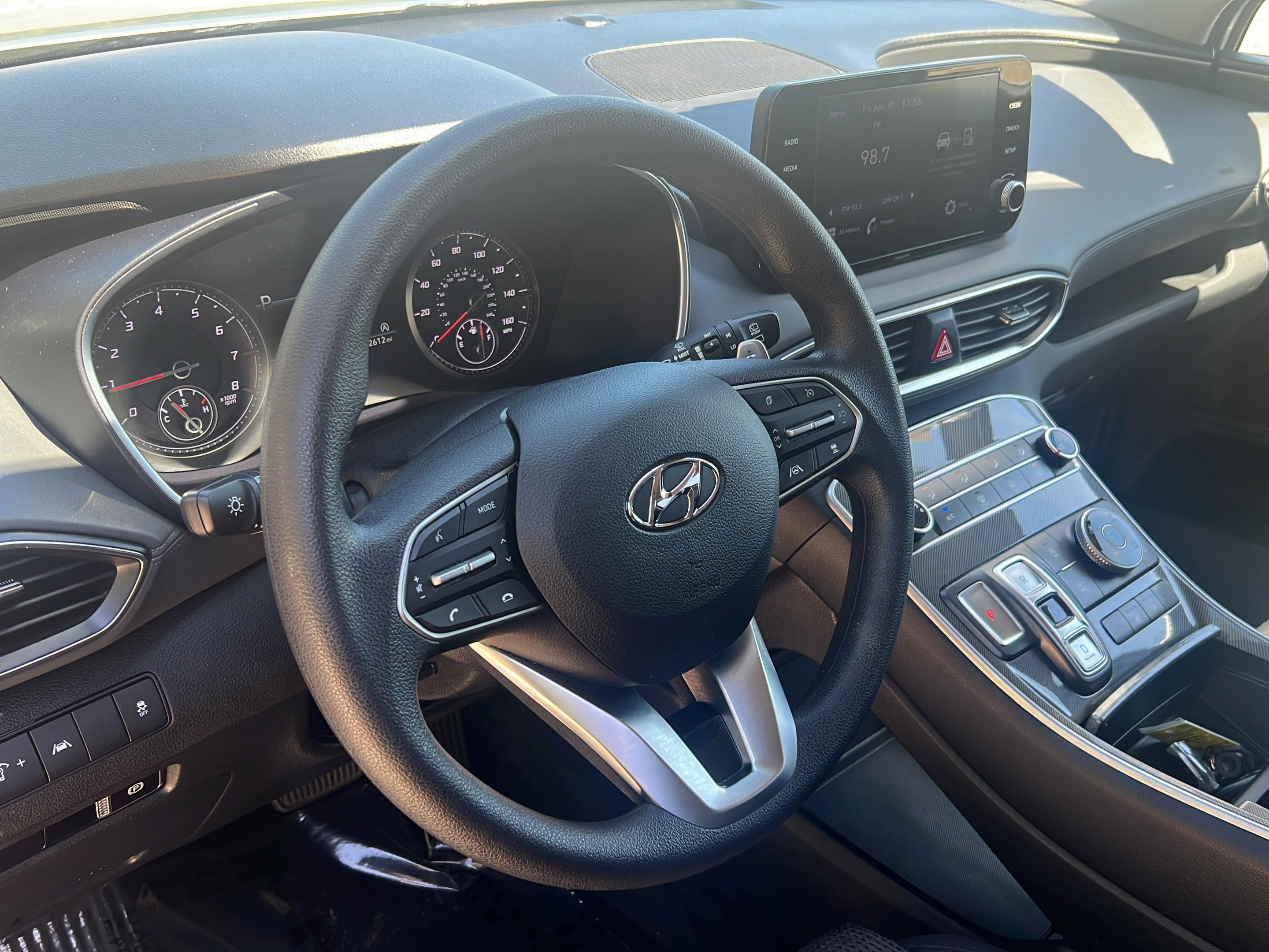 Certified 2022 Hyundai Santa Fe SEL image 9